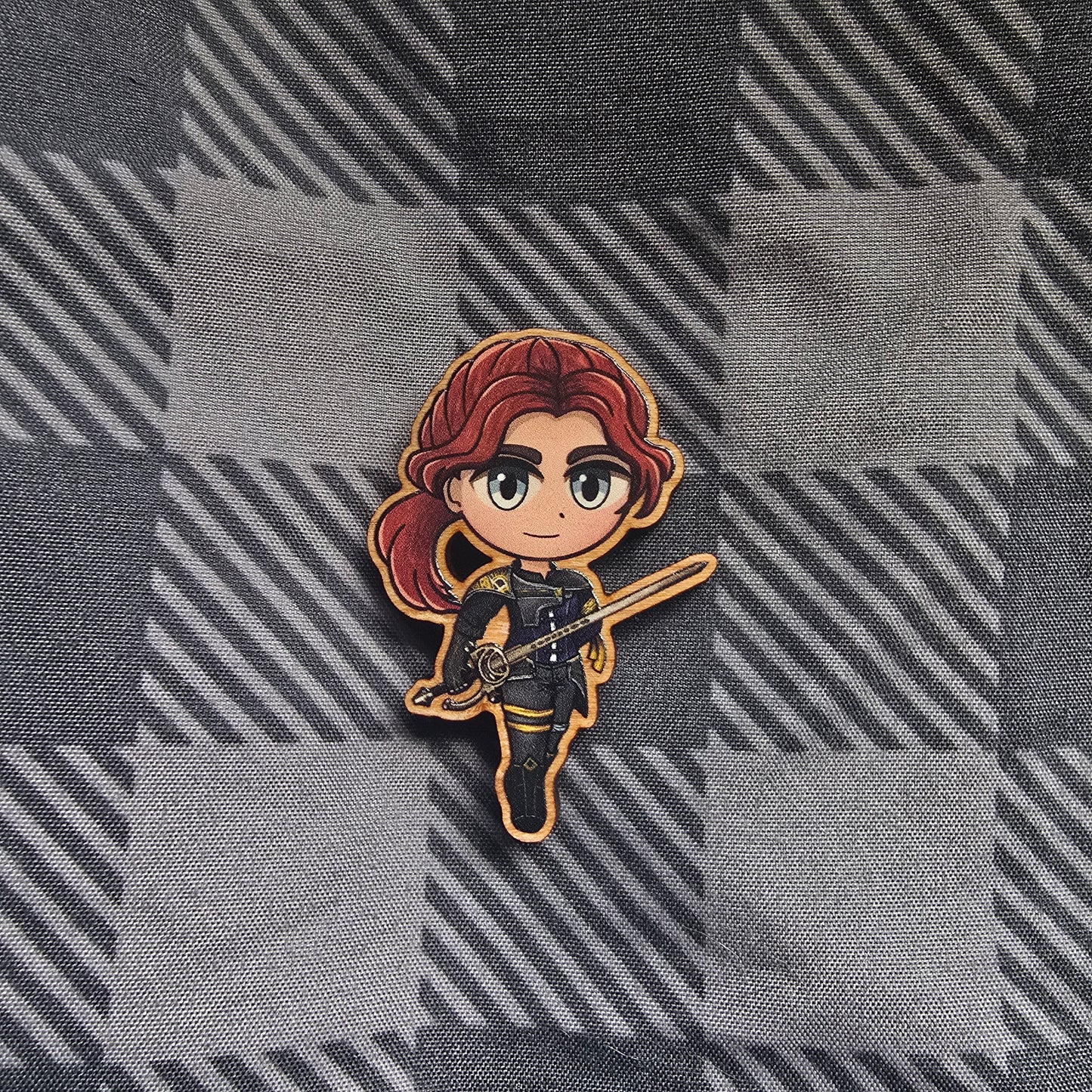 [PRÉCOMMANDE] Épinglettes/Aimants en bois E33